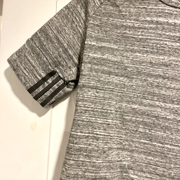 Boxy Grey Adidas Tshirt - Picture 4 of 6